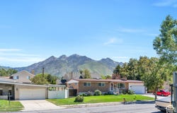 6824 S NYE Dr, Cottonwood Heights, UT 84121