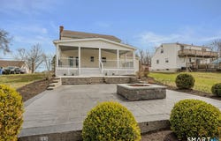31 Pegasus Drive, Groton, CT 06340
