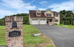 1554 LORRAINE Lane, CHAMBERSBURG, PA 17202