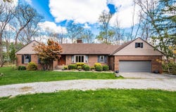2434 Carriage Road, Powell, OH 43065