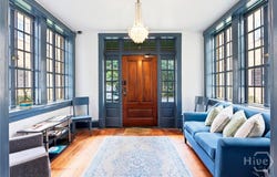210 E State Street, Savannah, GA 31401