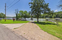 29159 Lakeside Avenue, Edwards, MO 65326