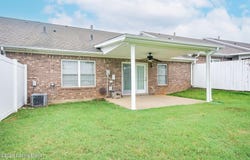 12402 Spring Leaf Ct, Louisville, KY 40229