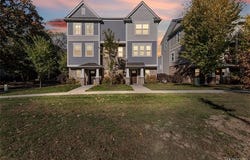 591 Parkside Way, Ferndale, MI 48220