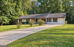 190 Mountain View Circle, Covington, GA 30016