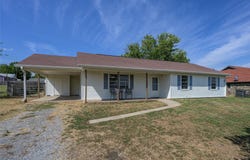 614 E FM 272, Celeste, TX 75423