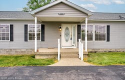 3411 Cedar Point Ln, La Grange, KY 40031