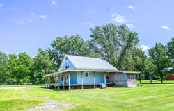 18272 N Hampton Drive, Wheatland, MO 65779