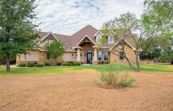 1160 Long Mdw, Salado, TX 76571