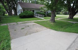 400 S 3rd St., Hiawatha, KS 66434