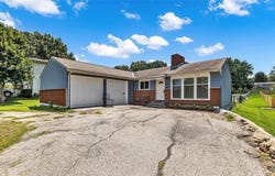 9805 E 33RD Street, Independence, MO 64052