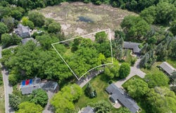 355 Margaret Circle, Wayzata, MN 55391