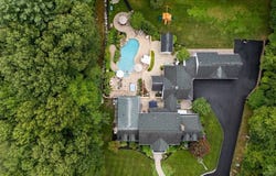 40 Grandview Rd, Chelmsford, MA 01824