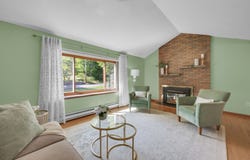 401 Cross St, Boylston, MA 01505