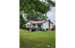 28 Kevin Circle, Oil City, PA 16301