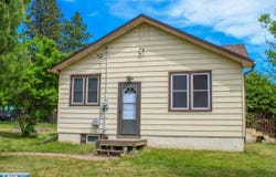 423 38th St E, Hibbing, MN 55746