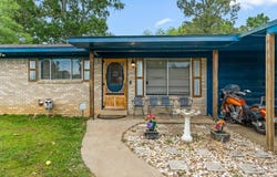 112 N Thomas Rd, White Oak, TX 75693