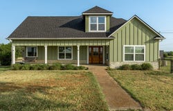 1122 W White Oak Road, West, TX 76691