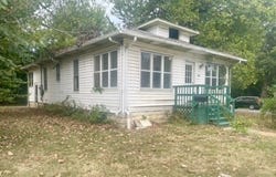500 S Forest Avenue, Carbondale, IL 62901