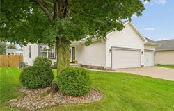 235 N 18th Ave, Hiawatha, IA 52233