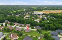 1813 N 7th Avenue, Ozark, MO 65721