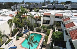 415 2nd St, Hermosa Beach, CA 90254