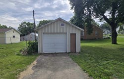 407 E Wall Street, Centerville, IA 52544