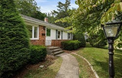 108 Longfellow Drive, Warwick, RI 02818