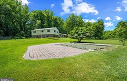 6 STONEHURST Road, PHOENIX, MD 21131