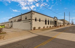 1325 E Trafficway Street, Springfield, MO 65802