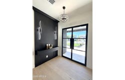 4630 E GLENROSA Avenue, Phoenix, AZ 85018