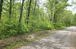 Thomas Road, Norwood, MO 65717