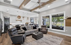 5945 E Forbes, Bel Aire, KS 67220