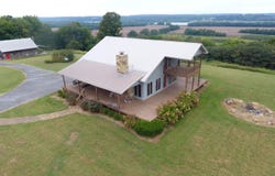 1989 River Road, Smithland, KY 42081