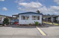 2424 NIGHTINGALE Ln, Kelso, WA 98626