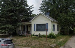 146 Pleasant St, Circleville, OH 43113