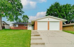 1377 Maplegrove Drive, Fairborn, OH 45324