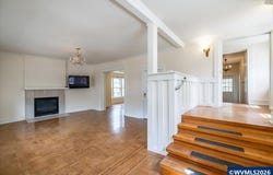 115 S 6th St, Independence, OR 97351