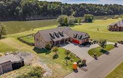 2760 River Island Blvd, Kodak, TN 37764