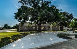 1208 Floydada, Plainview, TX 79072