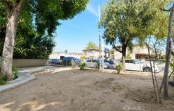 129 N Hagar, San Fernando, CA 91340