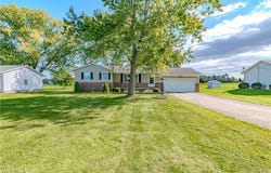149 Pine Street, Creston, OH 44217