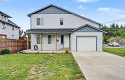 301 S 1st St., Silverton, OR 97381