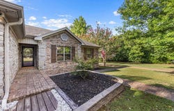 27 N Springhill Ln, Greenbrier, AR 72058