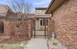 2735 Inverness Drive, Bay City, MI 48706