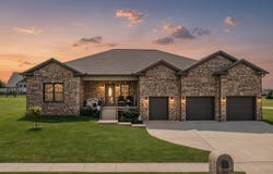 202 Wedgewood Circle, Paris, KY 40361