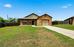 531 INDIAN XING, Jourdanton, TX 78026