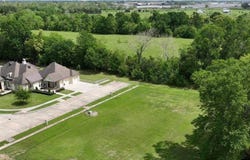 689 Victoria Drive, Berwick, LA 70342