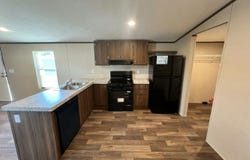 35 Tower Manor Cir W, Auburndale, FL 33823