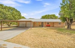 108 Vicksburg Drive, Comanche, TX 76442